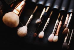 How to store makeup brushes?