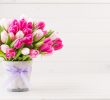 How to prolong the freshness of cut flowers?