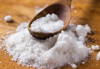 Discover the magical properties of salt in… home!