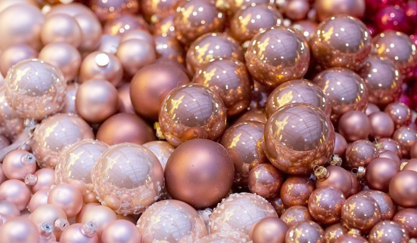 How to store baubles and Christmas lights?