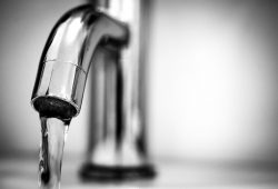 How do I fix a leaky faucet? Replacing gaskets efficiently