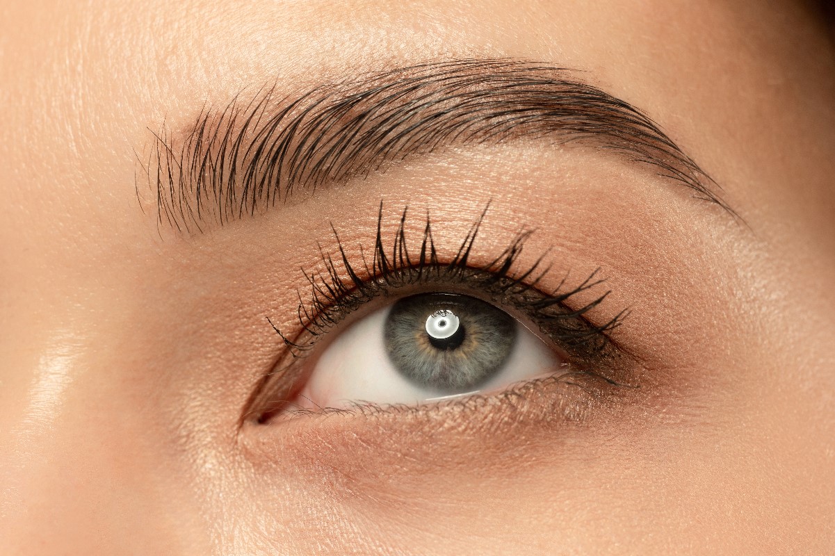 All about permanent eyebrow makeup