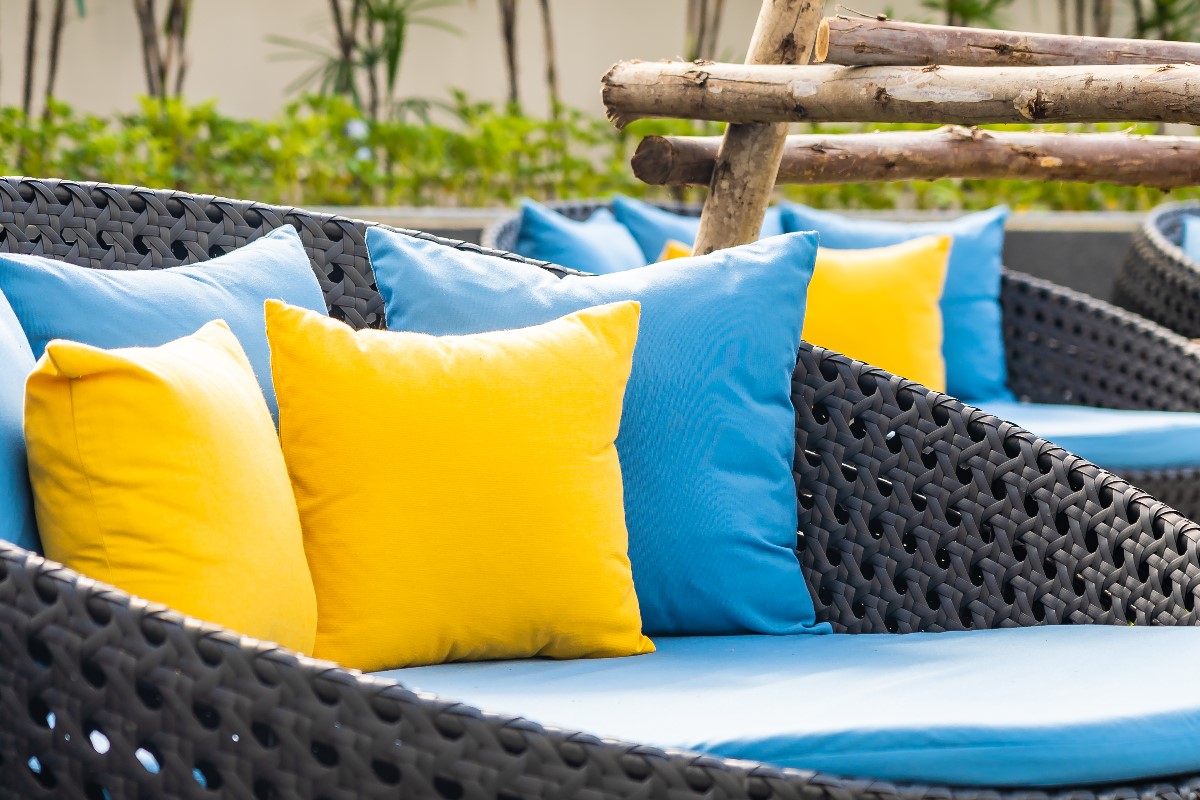 Patio seating – 3 interesting solutions
