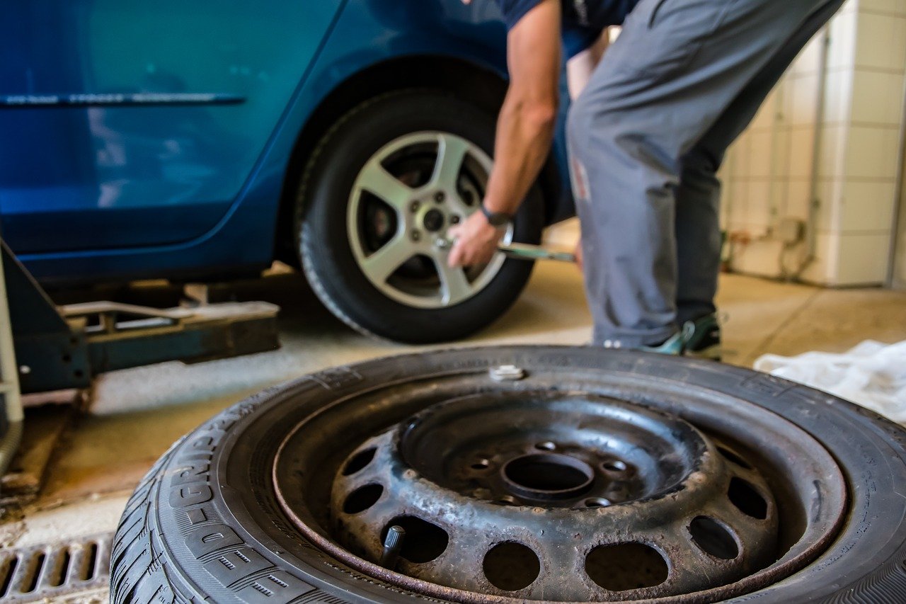 When to replace summer tires?