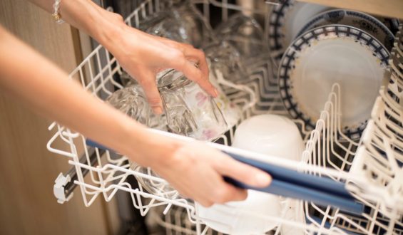 Why does glass tarnish in the dishwasher?