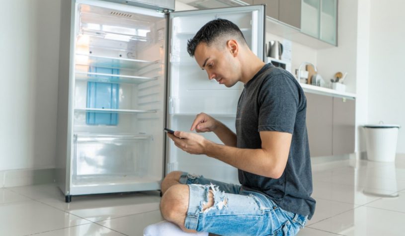 How do I know when my refrigerator is faulty?
