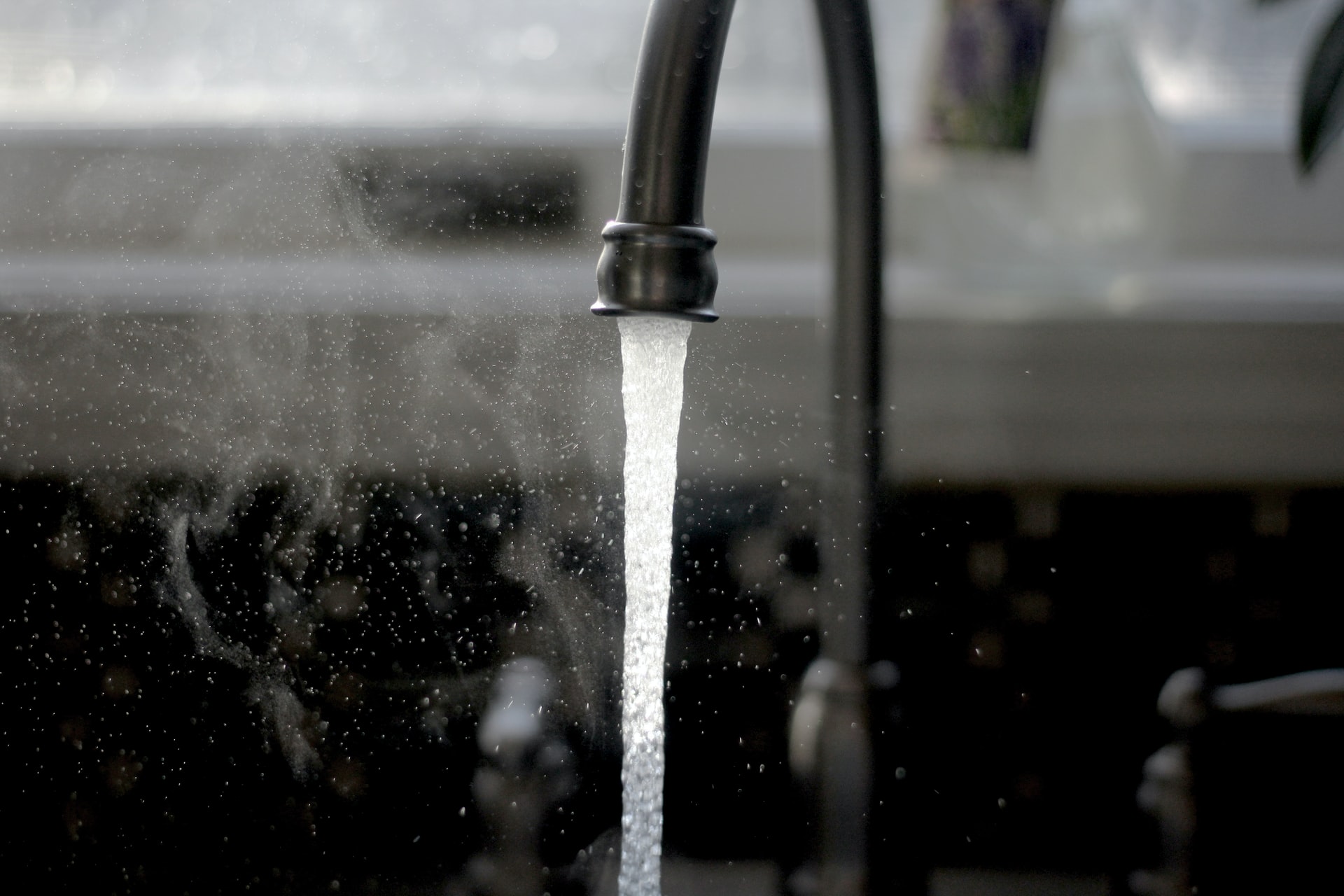 4 ways to fix a clogged sink – do it quickly and efficiently!
