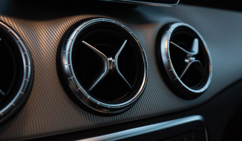 How to clean car air conditioning?